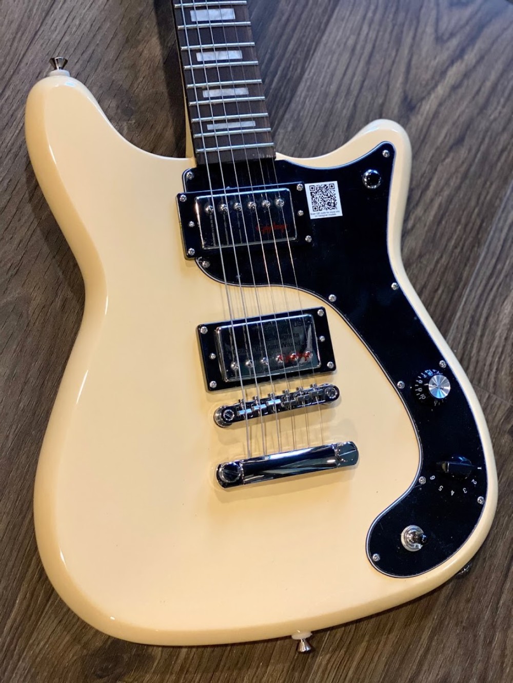 Epiphone Wilshire Phant-O-Matic in Antique Ivory